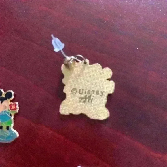 2 sets of vintage Disney earrings. Back  to school - Picture 3 of 4